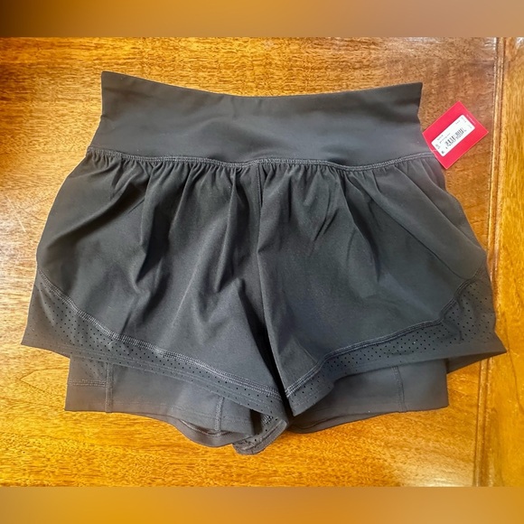 SPANX Black “Get Moving Shorts” With Compression Layer Size Small New With Tags! - Picture 9 of 15